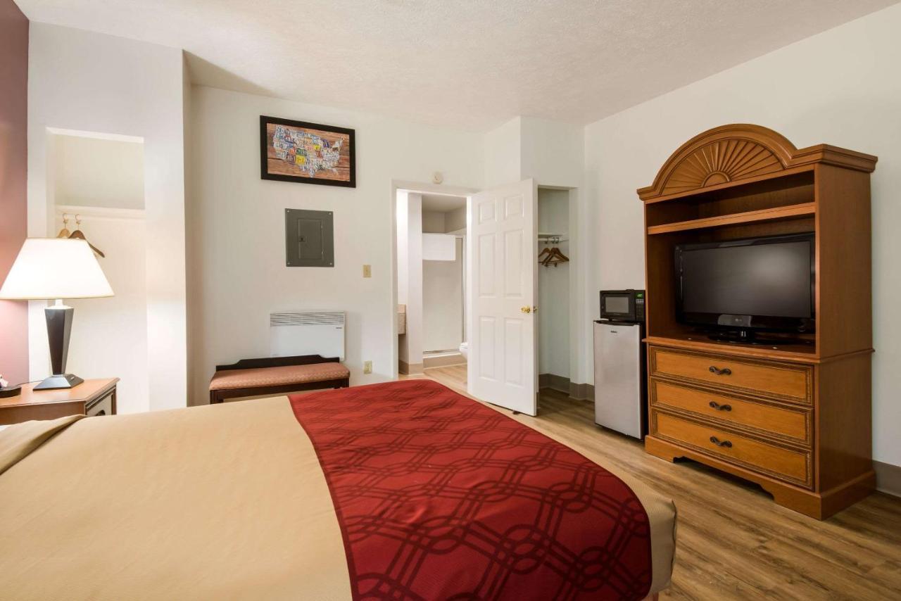 White Haven Econo Lodge Inn & Suites Lake Harmony - Pocono Mountains Area מראה חיצוני תמונה